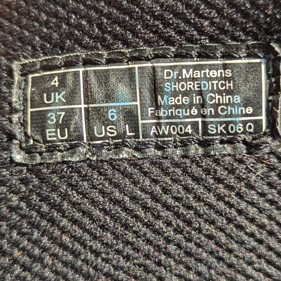 Dr. Marten Shoreditch Black Greasy Leather Size 6 Women's Boot Sneaker VGUC - Picture 11 of 11